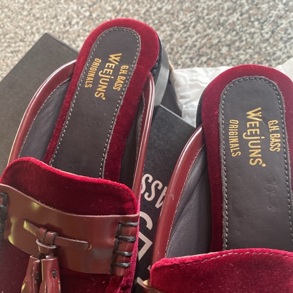 NWT WEEjun burgundy Mules - Picture 6 of 13